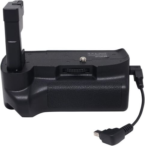 حزمة حامل قبضة بطارية عمودية من mcoplus BG-D3100 لكاميرا Nikon D3100 D3200 D3300 D5300 الرقمية SLR تستخدم بطاريات EN-EL14 in Kuwait