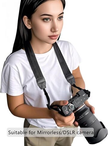 حزام كتف برقبة الكاميرا للمصورين الرجال والنساء، حزام عريض لكاميرا SLR DSLR بدون مرآة، حزام حبل للكاميرا الرقمية من النايلون قابل للتعديل، حزام مناظير مع أبازيم سريعة الفك، أسود، 55 بوصة in Kuwait