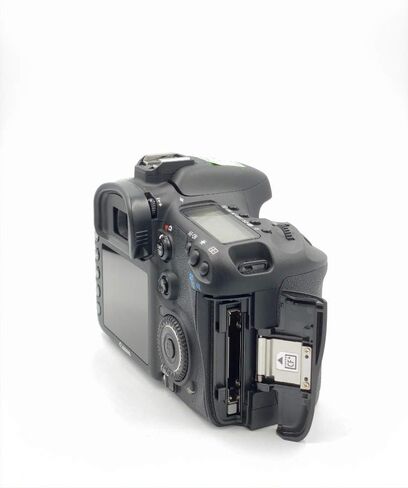 هيكل كاميرا Canon EOS 7D Digital SLR مستعمل in Kuwait