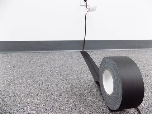 فيلم WOD GTC12 White Gaffer Tape ذو لمسة نهائية منخفضة اللمعان، 2 بوصة × 45 ياردة، خالي من البقايا، غير عاكس، سهل المسيل للدموع، قماش للتصوير الفوتوغرافي، خلفية التصوير، الإنتاج in Saudi Arabia