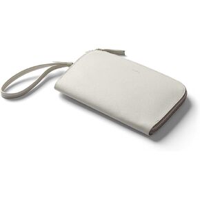 حقيبة كلاتش بيلروي (حقيبة كلاتش جلدية صغيرة للنساء، تحمل 9 بطاقات، جيب مغناطيسي للعملات المعدنية، سحاب للإغلاق) in Kuwait