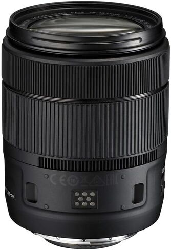 عدسة كانون EF-S 18-135mm f/3.5-5.6 IS USM | تكبير APS-C متعدد الاستخدامات مع تثبيت الصورة البصري والتركيز التلقائي السريع Nano USM والنطاق البؤري الواسع | للفيديو والصور اليومية (1276C002) + بطاقة سعة 64 جيجابايت + حقيبة in Kuwait