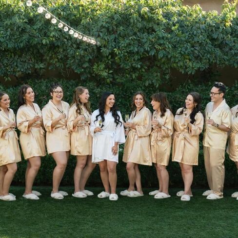 12 زوجًا من شباشب وصيفات العروس، 7-8 و9-10، أحذية وصيفات العروس بيضاء اللون مع نعل مطاطي مانع للانزلاق، هدايا حفلات الزفاف لحفلات الزفاف والحفلات والمنتجعات الصحية in Kuwait