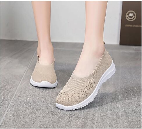Women's Winter Snow Boots - Waterproof Short Ankle Booties with Fur Lining, Thick Warm Slip-on Flat Sneakers for Outdoor Cold Weather in Saudi Arabia