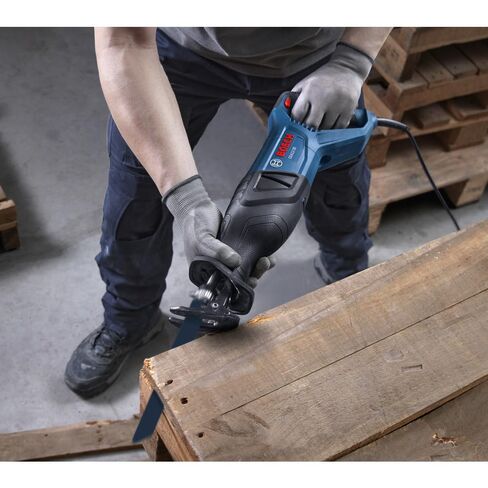 منشار ترددي سلكي من BOSCH GSA12-30 - طاقة 12 أمبير، طول الشوط 1-3/16 بوصة، تحكم في السرعة المتغيرة، تغيير الشفرة بدون أدوات، تصميم خفيف الوزن لسهولة المناورة (أداة عارية) in Kuwait