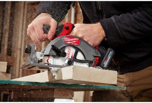 Milwaukee M12 FUEL 5-3/8 Inch Circular Saw Kit in Saudi Arabia