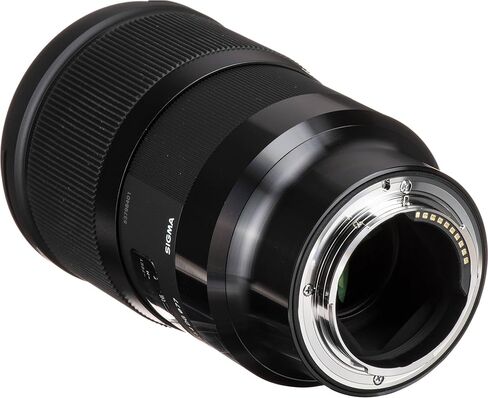 عدسة سيجما 28 مم f/1.4 DG HSM Art لهاتف Sony E، إطار كامل واسع الزاوية، فتحة f/1.4، هيكل محكم الغلق ضد الطقس، حزمة مع بطاقة ذاكرة 64 جيجابايت ومجموعة تنظيف + المزيد (9 عناصر) in Kuwait