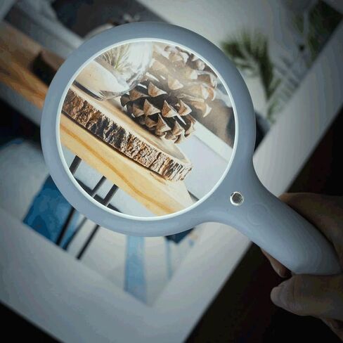 Portable Handheld Illuminated Magnifier Magnifying Lens LED Light Aid for Seniors in Saudi Arabia
