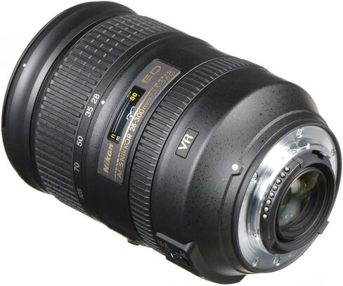 عدسة Nikon AF-S NIKKOR مقاس 28-300 مم وببؤرة f/3.5-5.6G ED VR (2191) + بطاقة ذاكرة سعة 64 جيجابايت + طقم مرشح + حقيبة ظهر + قارئ بطاقات + برنامج Corel للصور + حامل ثلاثي القوائم مرن + حافظة للأغطية + طقم تنظيف (متجدد) in Saudi Arabia