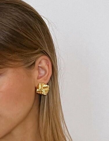 Chunky Gold Earrings for Women Statement Earrings Vintage Large Gold Geometric Studs Earrings Trendy Jewelry for Women in Saudi Arabia
