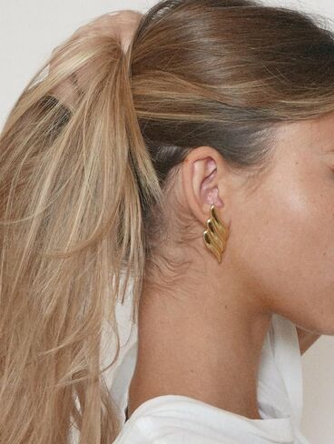 Chunky Gold Earrings for Women Statement Earrings Vintage Large Gold Geometric Studs Earrings Trendy Jewelry for Women in Saudi Arabia