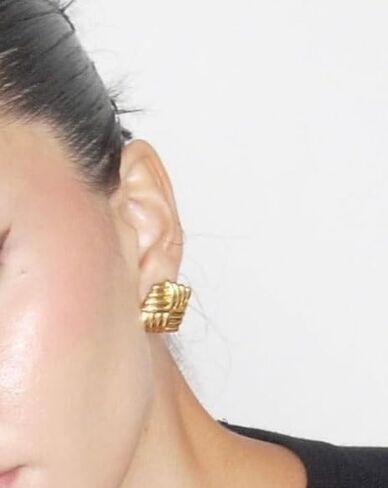 Chunky Gold Earrings for Women Statement Earrings Vintage Large Gold Geometric Studs Earrings Trendy Jewelry for Women in Saudi Arabia