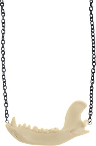 قلادة بفك الراكون - 100% راتنج - من Sourpuss Clothing in Kuwait