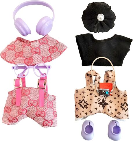 ملابس لـ Labubu Doll 17cm / 6.7 '' (No Doll)-مجموعة من 5 قطع مع شورتات شورت ، وقبعة وردية ، ونظارات ، وكاميرا وأحذية-ملحقات الملابس الفاخرة لهواة الجمع والهدايا (النمط الأول) in Kuwait