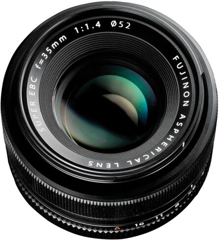 عدسة FUJIFILM XF مقاس 35 مم f/1.4 R مع بطاقة SD سعة 64 جيجابايت وملحقات متقدمة in Kuwait