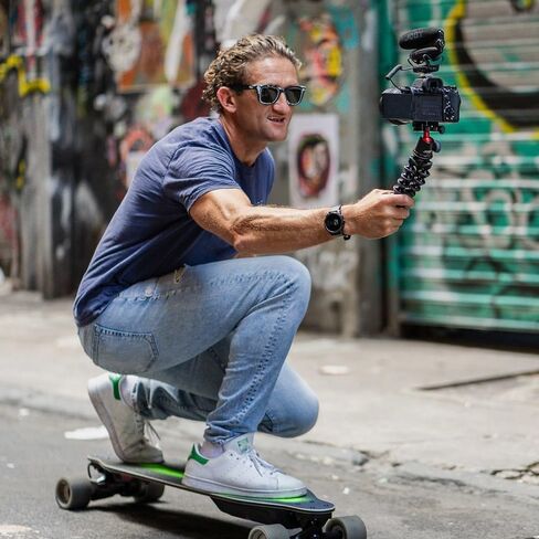 طقم JOBY PRO Vlogger Kit، طقم تسجيل فيديو لكاميرا GorillaPod (حامل ثلاثي مرن GorillaPod 5K، ميكروفون Wavo PRO مثبت على الكاميرا، كابلات TRR)، طقم كاميرا Vlog، طقم Youtuber، طقم إنشاء محتوى الكاميرا الاحترافي in Kuwait