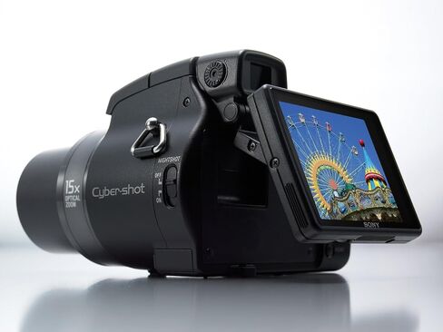 CL) U) SONY DSC-H9 BLACK DIGITAL CAM in Saudi Arabia