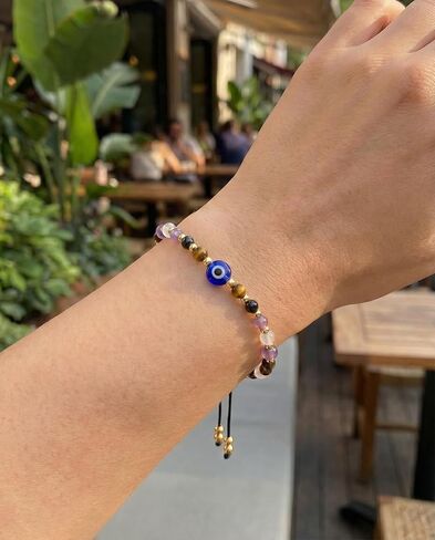 Evil Eye Dainty Bracelet - Natural Crystal Protection Bracelet - 5 Healing Stones Clear Quartz Amethyst Black Tourmaline Tiger Eye Adjustable Spiritual Guardian Jewelry Gift with Meaning Card in Saudi Arabia
