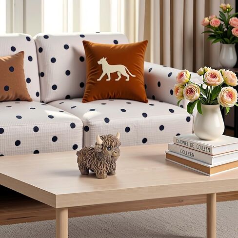 مجموعة من 2 تماثيل أبقار المرتفعات الراتنج اللطيفة لديكور المنزل، تمثال بقرة المرتفعات الاسكتلندية، هدايا لعجل العشاق، زخارف زخرفية لغرفة المعيشة، غرفة النوم، رف الكتب، الخزانات، سطح المكتب in Kuwait