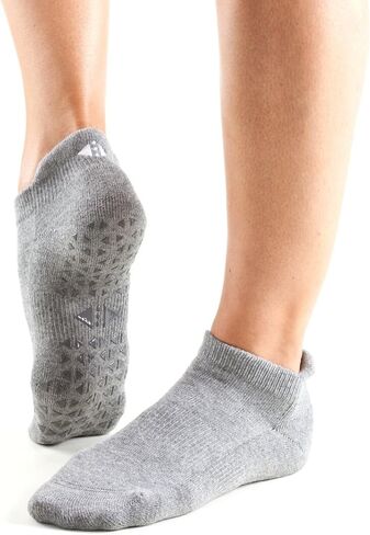 TAVI NOIR Women’s Savvy Non-Slip Socks - Grip Barre, Dance, Pilates, Yoga Socks, Small, Indigo Wave Stripe in Kuwait