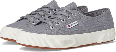 أحذية رياضية كلاسيكية من القماش من Superga 2750 Cotu للرجال والنساء - أحذية تنس إيطالية مميزة للرجال والنساء مع جزء علوي مسامي، ونعل مطاطي غير قابل للانزلاق، أبيض - 9 رجال / 10.5 نساء in Kuwait