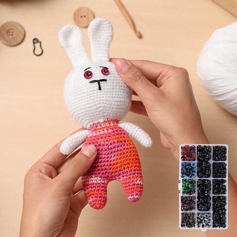 915 قطعة من عيون وأنوف بلاستيكية آمنة مع غسالات، عيون وأنوف دمية حرفية ملونة للأميجورومي وحيوانات الكروشيه والدمى والحيوانات المحشوة والدب تيدي in Kuwait