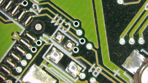 مجهر الفحص الصناعي Vision Scientific VS-12-5607NS-IFR09 أحادي العين مع كاميرا رقمية HDMI/USB بدقة 16 ميجابكسل | نطاق تكبير 0.7X-5.0X، حامل C 0.4X | حامل عمود بقاعدة كبيرة | ضوء حلقي 144-LED in Kuwait