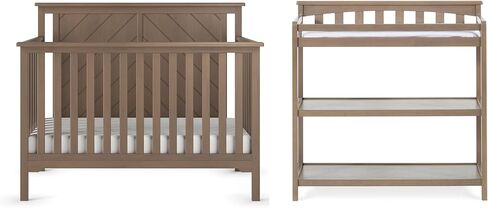 Child Craft Hampton Flat Top 4-in-1 Convertible Crib & Changing Table 2-Piece Set in Kuwait