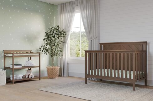 Child Craft Hampton Flat Top 4-in-1 Convertible Crib & Changing Table 2-Piece Set in Kuwait