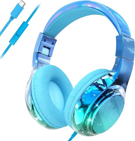 سماعات رأس QearFun USB C للأطفال سلكية مع ميكروفون، حد صوت آمن 85/94 ديسيبل، قابلة للطي فوق الأذن، سلك غير متشابك ومنفذ مشاركة، سماعة رأس سلكية على الأذن للمدرسة، Chromebook، الكمبيوتر اللوحي، السفر للأولاد والبنات in Kuwait