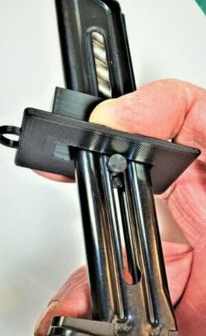Browning Buckmark Speed ​​Loader لمجلات المصنع ذخيرة 22LR (أسود) صنع في الولايات المتحدة الأمريكية بواسطة قدامى المحاربين in Kuwait