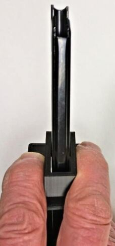 Browning Buckmark Speed ​​Loader لمجلات المصنع ذخيرة 22LR (أسود) صنع في الولايات المتحدة الأمريكية بواسطة قدامى المحاربين in Kuwait