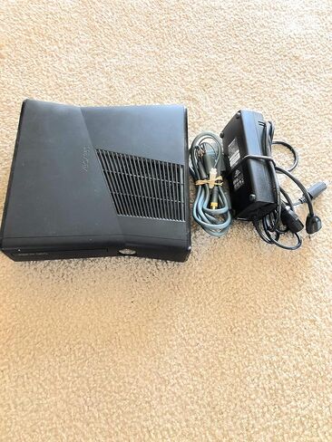 Xbox 360 Model 1439 (CONSOLE AND POWER WIRE ONLY) (Renewed) in Saudi Arabia