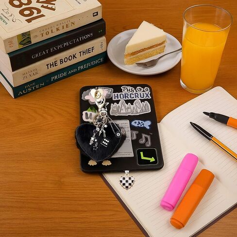 مجموعة ملحقات SAANG & JAT Y2K Kindle، سلسلة مفاتيح Dice Star متوافقة مع القارئ الإلكتروني Kindle Paperwhite الجيل الحادي عشر/الثاني عشر، تتضمن سحر سدادة الغبار من النوع C/USB C، مثالية لديدان الكتب in Kuwait