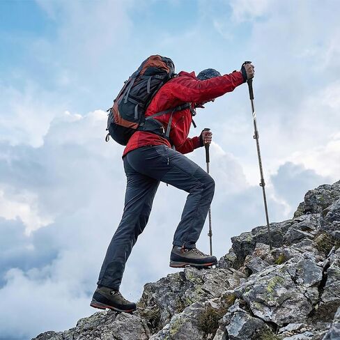 أقطاب الرحلات للمشي لمسافات طويلة، عصي المشي خفيفة الوزن 7075 من الألومنيوم قابلة للطي مع مقابض الفلين، ارتفاع قابل للتعديل، أقطاب المشي لمسافات طويلة قابلة للطي للرجال والنساء وكبار السن، معدات السفر وحقائب الظهر in Kuwait