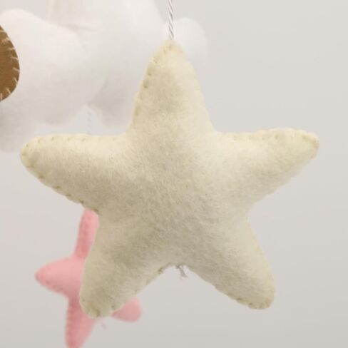 هاتف قوس قزح المحمول لسرير الأطفال - هاتف محمول بوهو قوس قزح باللونين الوردي والأبيض مع تفاصيل ذهبية in Kuwait