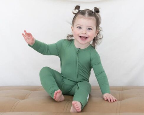 بيجامة Buckle Me Baby Blowout Blockerz، للجنسين، درع مانع للتسرب، سريع الجفاف، 94% فيسكوز مشتق من الخيزران، 6% ألياف لدنة in Kuwait