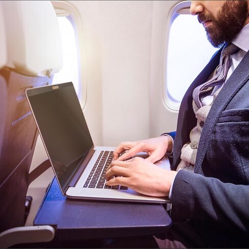 StarTech.com Laptop Privacy Screen for 13 inch MacBook Pro & MacBook Air - Magnetic Removable Security Filter - Blue Light Reducing Screen Protector 16:10 - Matte/Glossy - +/-30 Degree, TAA in Saudi Arabia
