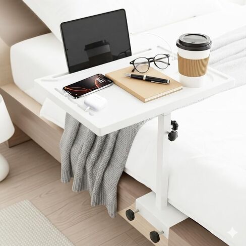 رف بجانب السرير، صينية قابلة للطي دوارة: رف بجانب السرير قابل للتعديل للسرير، طاولة صينية جانبية لسرير الخيزران مع عمود معدني قوي، تناسب إطارات السرير بعرض 0.7 بوصة - 2.7 بوصة للمساكن والشقق وغرف النوم وأساسيات النوم in Kuwait