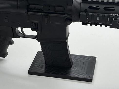 حامل عرض AR15 - حامل مسدس AR 15 للعرض والتخزين، مناسب لجميع بنادق AR-15، حامل AR 15 أسود متين، ملحقات AR15 - صنع في الولايات المتحدة الأمريكية in Kuwait