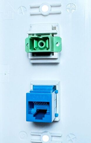 لوحة حائط من الألياف الضوئية، لـ SC/APC، Simplex، مع منفذ Cat6 Ethernet، وحامل تثبيت منخفض الجهد متضمن - أبيض in Saudi Arabia