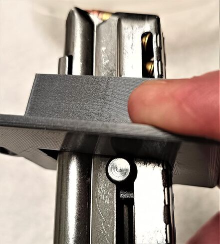 محمل السرعة لمجلات مصنع Ruger SR22 Pew Pew Peweter باللون (Gun Metal Grey) صنع في الولايات المتحدة الأمريكية بواسطة قدامى المحاربين in Kuwait