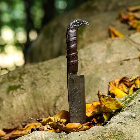 سكين Odin's Raven Norse Viking على شكل 10.3 بوصة - شفرة من الفولاذ الكربوني مقاس 6.5 بوصة مصنوعة يدويًا، ومقبض رأس Raven's وغمد جلدي - طراز Seax فريد من نوعه من العصور الوسطى - سكين نورس للصيد والتخييم in Saudi Arabia