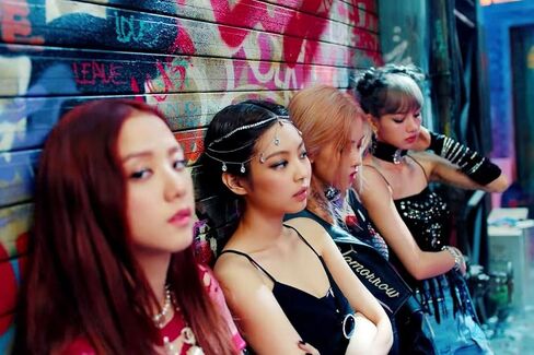 Blackpink Kill This Love 2nd Mini Album 2 Ver SET 1p Poster/On+52p PhotoBook+16p Photo Zine+10p Accordion Lyrics Book+4p PhotoCard+1p Polaroid+Sticker SET+تتبع K-POP مختوم in Saudi Arabia