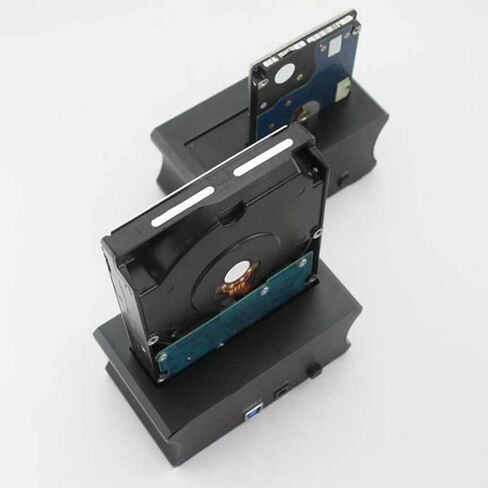 محطة إرساء محرك الأقراص الصلبة USB لعلبة SSD معدنية كاملة خارجية مع ضوء مؤشر متوافق مع قابس USB الأمريكي أداء مستقر عالي in Kuwait
