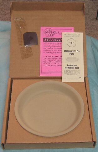 طبق فطيرة The Pampered Chef Stoneware مقاس 9 بوصة رقم الصنف 1425 in Kuwait