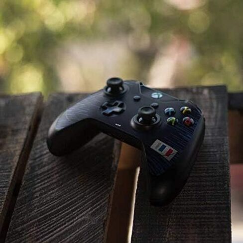 ملصق Skinit المخصص للألعاب متوافق مع وحدة تحكم Xbox One Elite - تصميم علم فرنسا لكرة القدم المصمم في الأصل in Kuwait