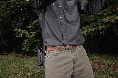 BLACKHAWK Omnivore Multi Fit Non Light Bearing Pistol Case, Right, Black, One Size in Saudi Arabia