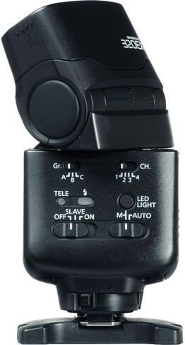 حزمة Canon Speedlite 320EX | فلاش على الكاميرا مزود بمصباح فيديو LED وتحكم لاسلكي وتعريض TTL | رائعة لالتقاط الصور الشخصية والفيديو (5246B002) + حقيبة الكاميرا + مجموعة التنظيف in Kuwait