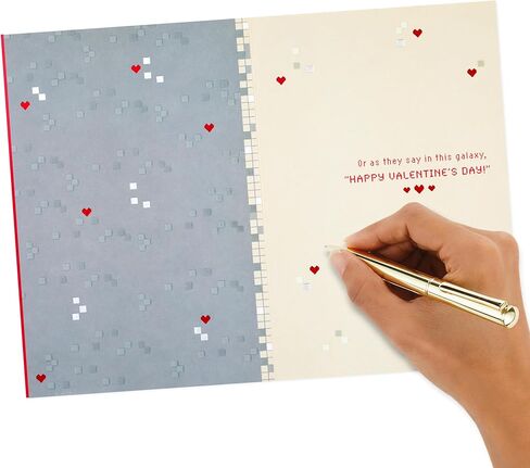 Hallmark Valentine's Day Card - Star Wars R2 -D2 & Hearts ، Pokemon Pikachu 'أنا أختارك "بطاقة الذكرى السنوية in Saudi Arabia